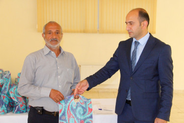 Qurban bayramı münasibəti ilə bayram sovqatı paylanılıb