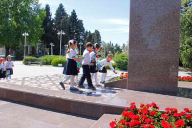 Организована экскурсия школьников в Центр Гейдара Алиева
