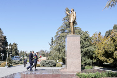 Nazir Naftalanda vətəndaşları qəbul edib