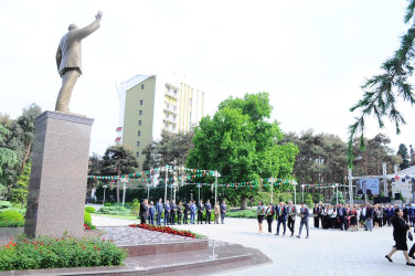 Ulu Öndər Heydər Əliyevin anadan olmasının 100 illik yubileyi münasibətilə konfrans keçirilib