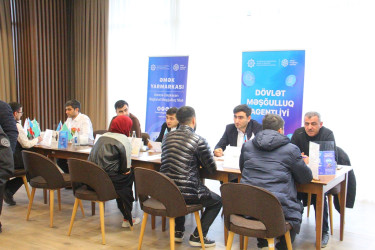 Naftalan şəhərində Əmək yarmarkası keçirilib