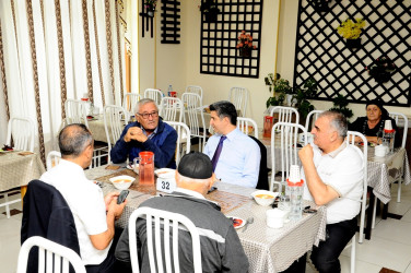 Head of Executive Power with tourists - in “Naftalan Müalicə Sağlamlıq Mərkəzi”