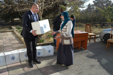 Naftalanda bayram münasibətilə ailələrə sovqatlar paylanılıb