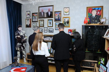 Была совершена встреча с семьёй шехида Бехтияра Асланова