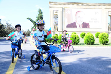 İcra başçısı və millət vəkili şəhid və qazi övladlarını təbrik edib