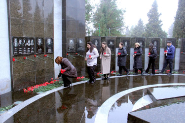 Xocalı soyqırımı qurbanlarının xatirəsi ehtiramla anıldı