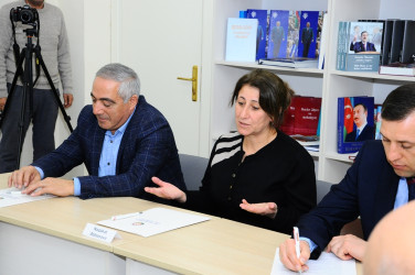 Roundtable on "West Azerbaijan: historical truths" held
