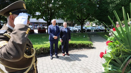 The cities of Naftalan and Ivanich-Grad are twinned