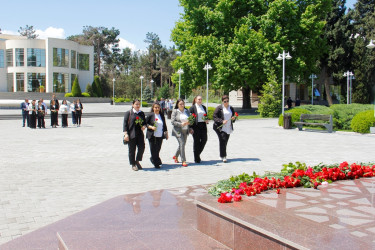 В Нафталане чтут память Великого лидера