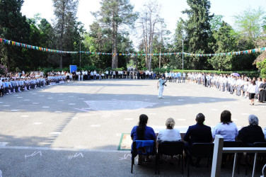 The last bell rang in schools in Naftalan city