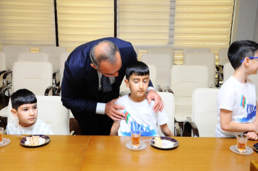 A meeting was held with the children of martyrs and veterans