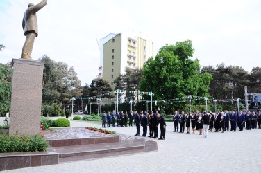 Ulu Öndər Heydər Əliyevin anadan olmasının 100 illik yubileyi münasibətilə konfrans keçirilib