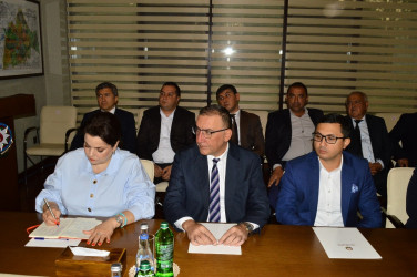 Şəhər İcra Hakimiyyətinin başçısı sahibkarlarla görüşüb