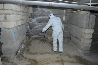 Seasonal preparations are being carried out in apartment buildings in Naftalan