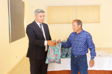 Qurban bayramı münasibəti ilə bayram sovqatı paylanılıb