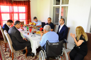 İcra başçısı Qarabağ müharibəsi veteranını ziyarət edib