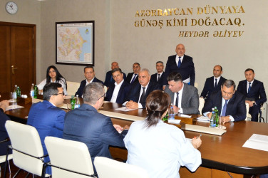 Şəhər İcra Hakimiyyətinin başçısı sahibkarlarla görüşüb