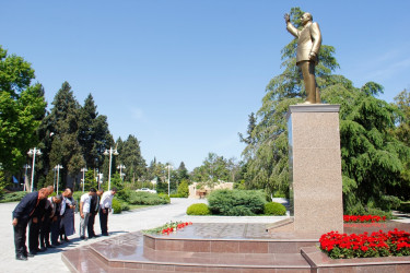 Naftalanda Ulu Öndərin xatirəsi ehtiramla anılır