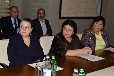 Şəhər İcra Hakimiyyətinin başçısı sahibkarlarla görüşüb