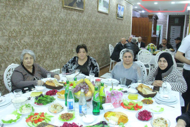 Naftalanda iftar süfrəsi açılıb