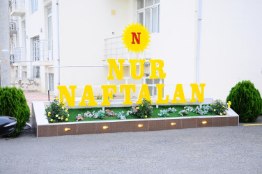 Глава Исполнительной власти с туристами – в “Nur Naftalan”