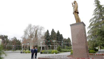 AAYDA-nın İdarə heyətinin sədri Naftalanda vətəndaşları qəbul edib