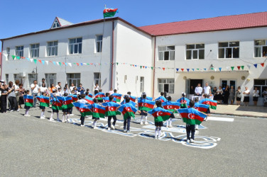 Naftalan şəhərinin məktəblərində son zəng çalınıb