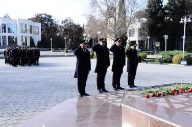 12 декабря-День памяти общенационального лидера Гейдара Алиева