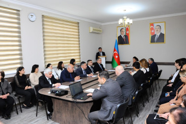 “Çətin həyat şəraitinə düşmə riski olan şəxslərin (ailələrin) problemlərinin erkən aşkar edilərək aradan qaldırılması” mövzusunda tədbir keçirilib