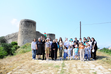 Naftalanlı Şəhid və qazi  ailələri Şuşaya səfər ediblər