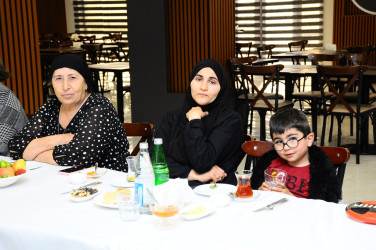 Yevlaxlı Şəhid ailələri Naftalanda istirahət edir
