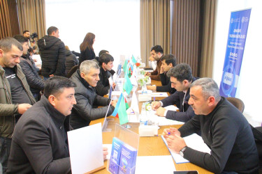 Naftalan şəhərində Əmək yarmarkası keçirilib