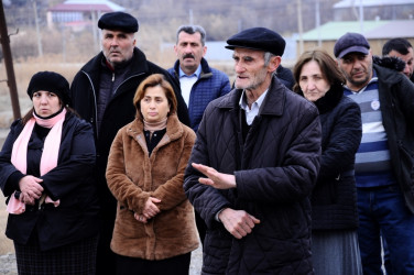 A mobile reception was held in the village of Qashalti Qaraqoyunlu.