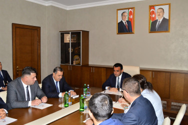 Şəhər İcra Hakimiyyətinin başçısı sahibkarlarla görüşüb