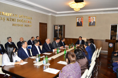 Şəhər İcra Hakimiyyətinin başçısı sahibkarlarla görüşüb