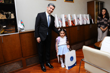 Yeni dərs ili ərəfəsində məktəbli şəhid və qazi övladları ilə görüş