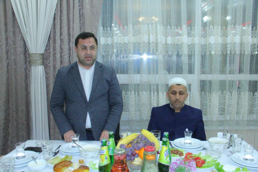 Naftalanda iftar süfrəsi açılıb