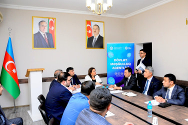 İşəgötürənlərlə növbəti görüş keçirilib