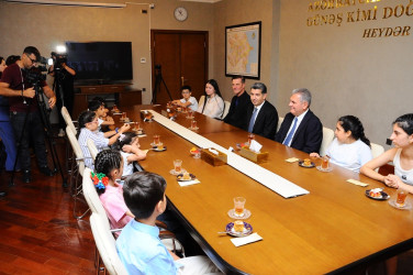 Yeni dərs ili ərəfəsində məktəbli şəhid və qazi övladları ilə görüş