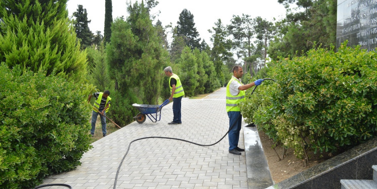 Naftalan Bələdiyyəsi tərəfindən abadlıq və təmizlik işləri davam etdirilir