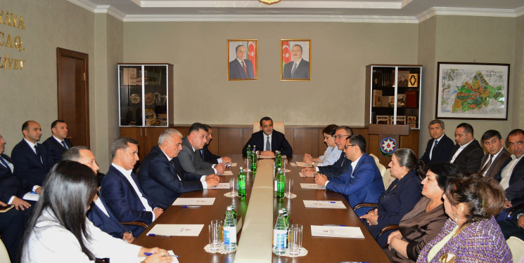 Şəhər İcra Hakimiyyətinin başçısı sahibkarlarla görüşüb