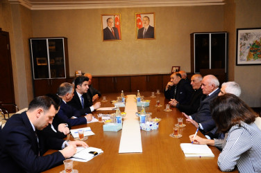 A meeting was held with members of the city Council of Elders