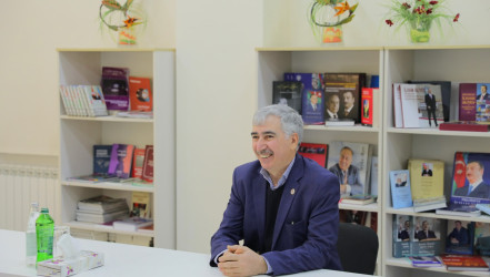 AAYDA-nın İdarə heyətinin sədri Naftalanda vətəndaşları qəbul edib