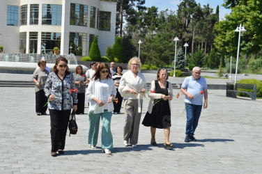17 iyun Tibb İşçilərinin Peşə Bayramı Günüdür