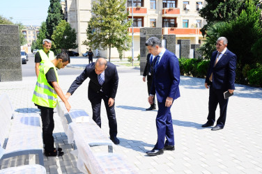 Şəhər ərazisində parklara yeni oturacaqlar quraşdırılıb