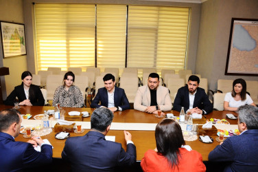 Özbəkistanlı qonaqlar Naftalanda olublar